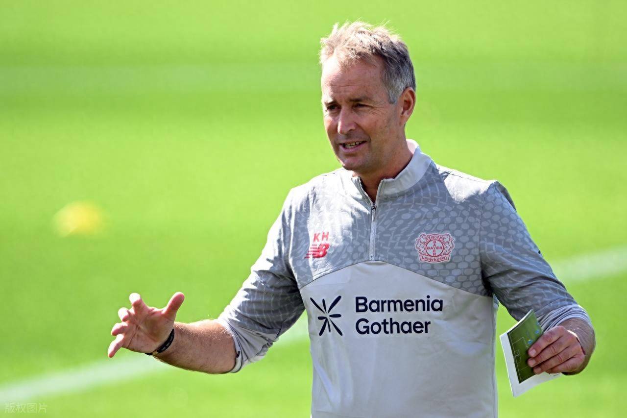 星空体育-德甲赛程吃紧，塞维利亚赛后远射贴柱，气氛紧张，训练强度显著提升的简单介绍