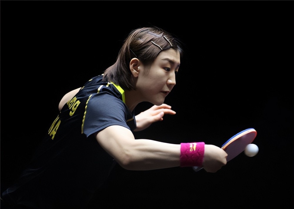 星空体育- 体操总决赛焦点战：北城天狼队大胜关东白虎队，外线火力全开。教练团队居功至伟