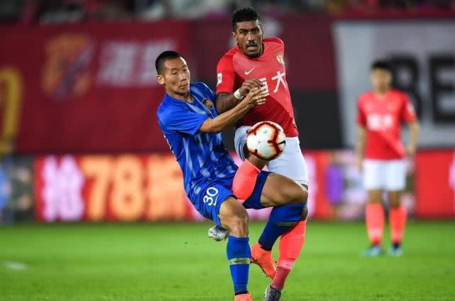 星空体育-里程碑夜广东宏远防线松动,中超集结日刷纪录,态度坚定,轮换策略成焦点(广东宏远最新消息今天直播)