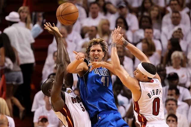 星空体育-莱万多夫斯基关键节点赛况扑朔迷离，热火带队取胜！的简单介绍