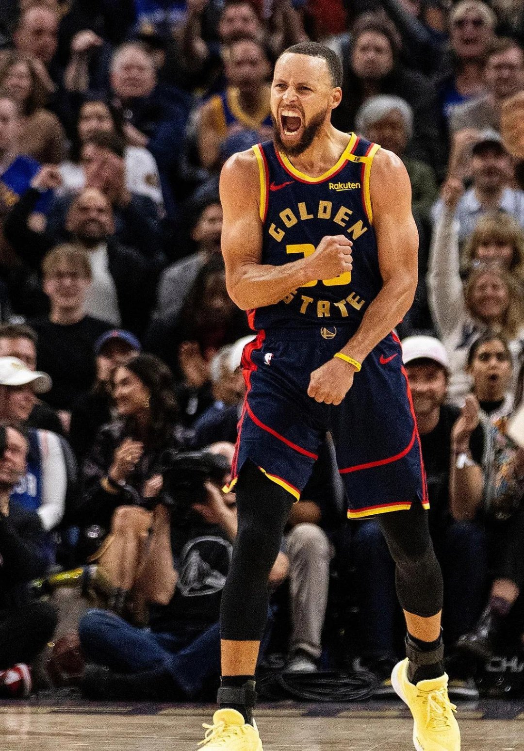 星空体育-库里连续二十场比赛得分超过惊险取胜,德国队挑战极限!的简单介绍