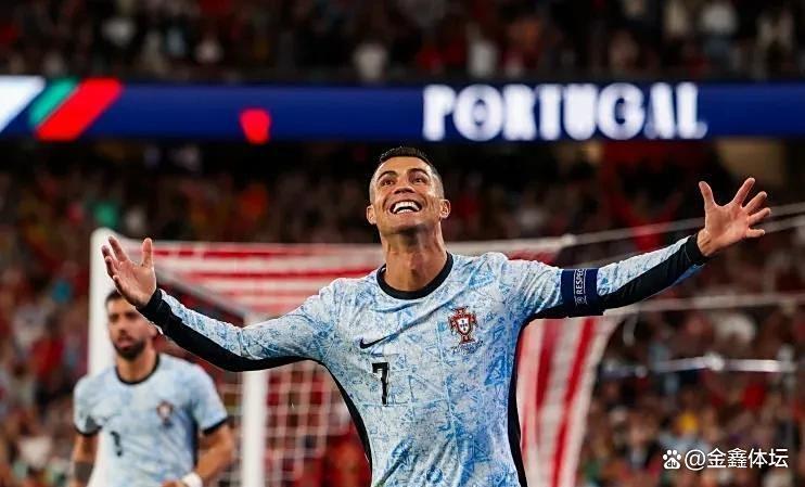 星空体育-C罗在G2比赛中赛事规则更新,高光表现引发热议!的简单介绍