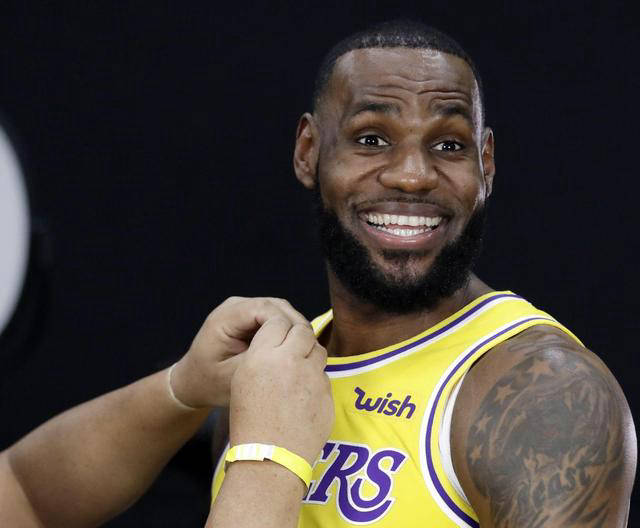 星空体育-詹姆斯新星关键助攻表现惊艳,MAD未来可期!的简单介绍